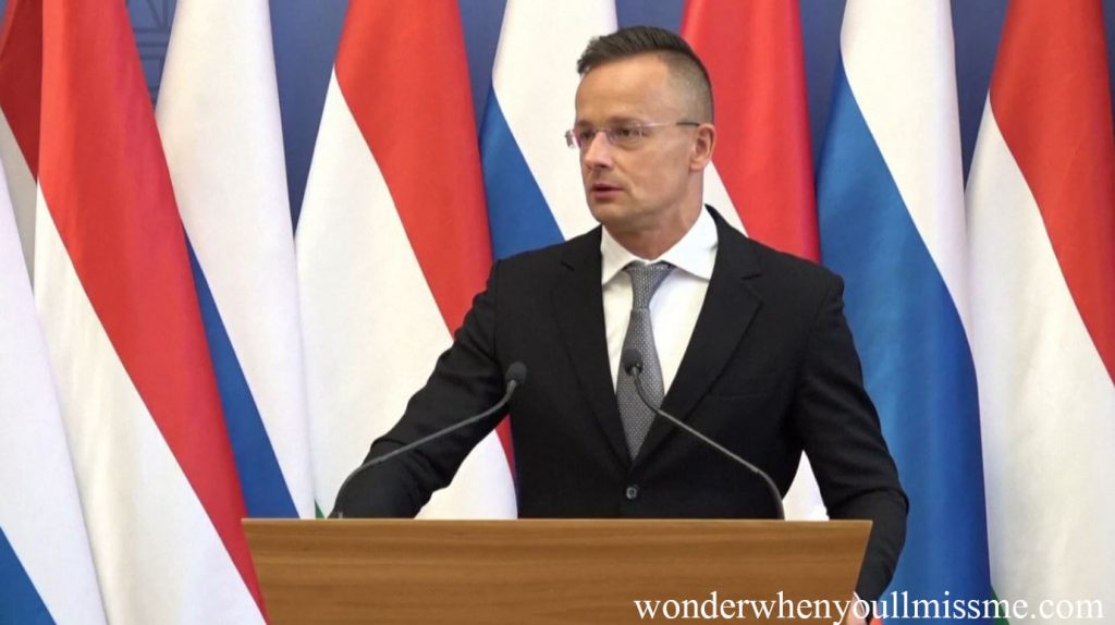 Hungary foreign รัฐมนตรีต่างประเทศฮังการีมาถึงมอสโกแล้ว และต้องการพูดคุยเกี่ยวกับการจัดหาก๊าซสำหรับประเทศของเขา และหาทางแก้ไขอย่างสันติ