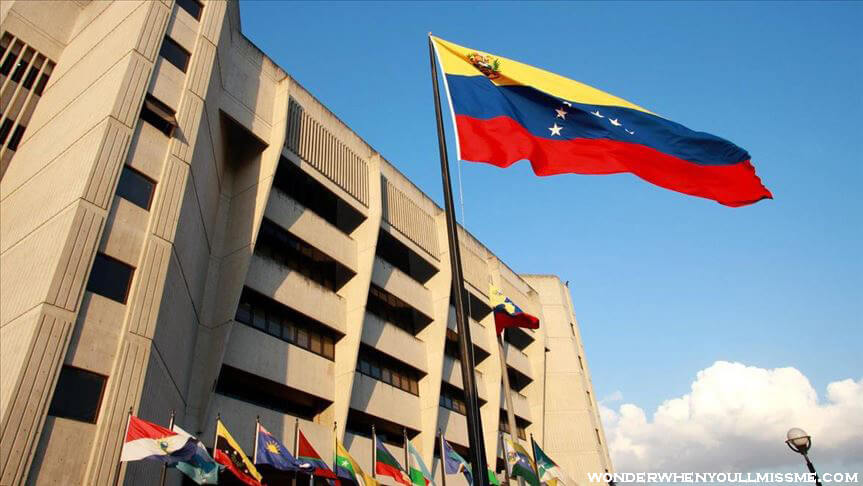 Venezuelan court ศาลในเวเนซุเอลาได้ออกหมายจับผู้นำฝ่ายค้าน 3 คนที่ประณามรัฐบาลสังคมนิยมของประธานาธิบดีนิโคลัส มาดูโร อย่างเปิดเผย 