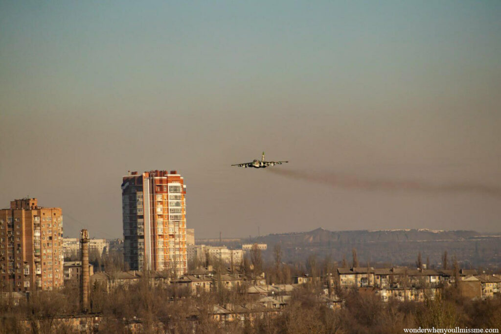 Air raid alerts มีผู้เสียชีวิตอย่างน้อย 2 คนและบาดเจ็บอีก 5 คน หลังจากหลายเมืองและภูมิภาคทั่วยูเครน รวมทั้งเมืองหลวงเคียฟ 